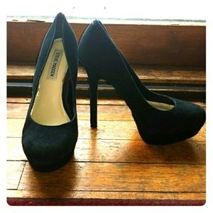 Steve Madden black Bevv heels